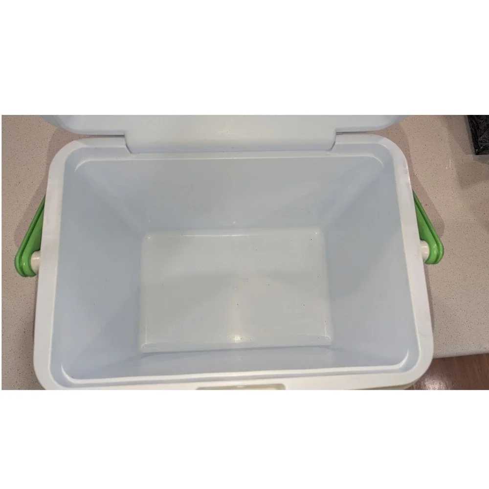 Vintage Rubbermaid‎ Personal Cooler Green Plastic Insulated Lunch Box Retro Neon
